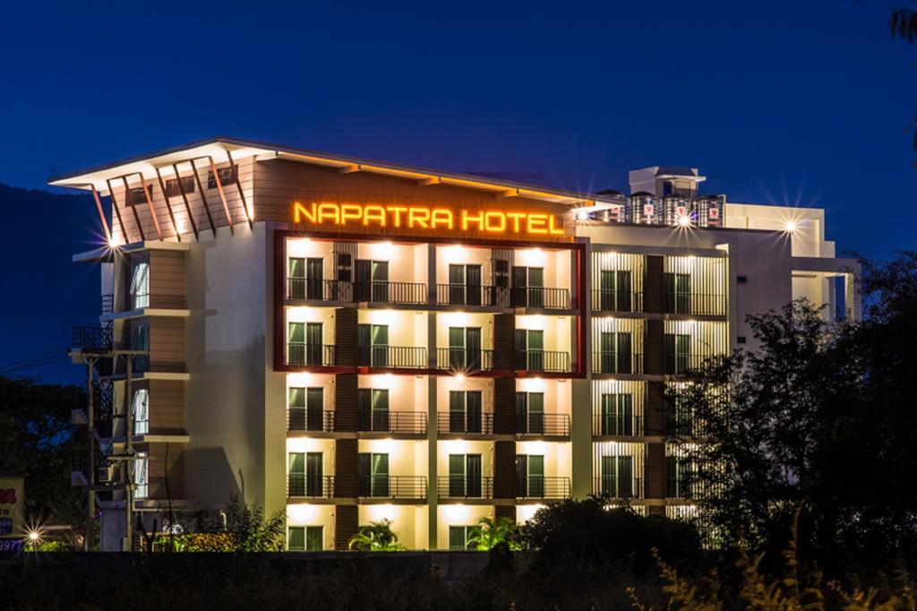 Napatra Hotel Chiang Mai Exterior photo
